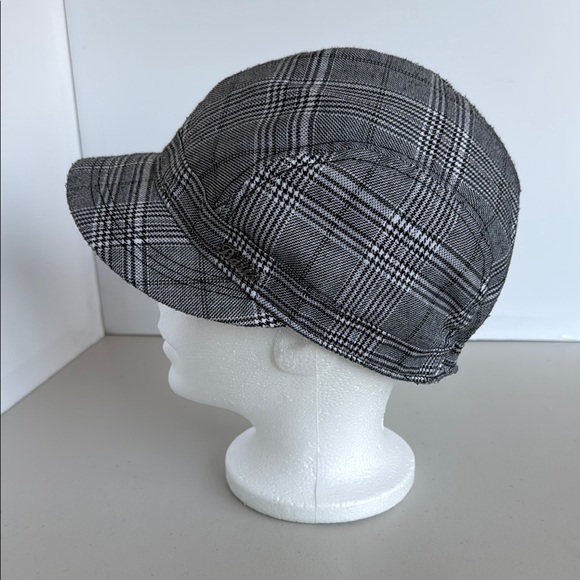 Barts Black and White Plaid Hat - Picture 5 of 16